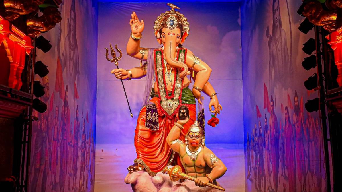 Mumbai Cha Raja – Parel’s Beloved Ganeshotsav Celebration